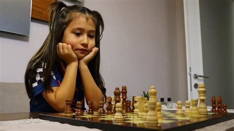 Minik Defne'nin satrançta hedefi Avrupa şampiyonluğus